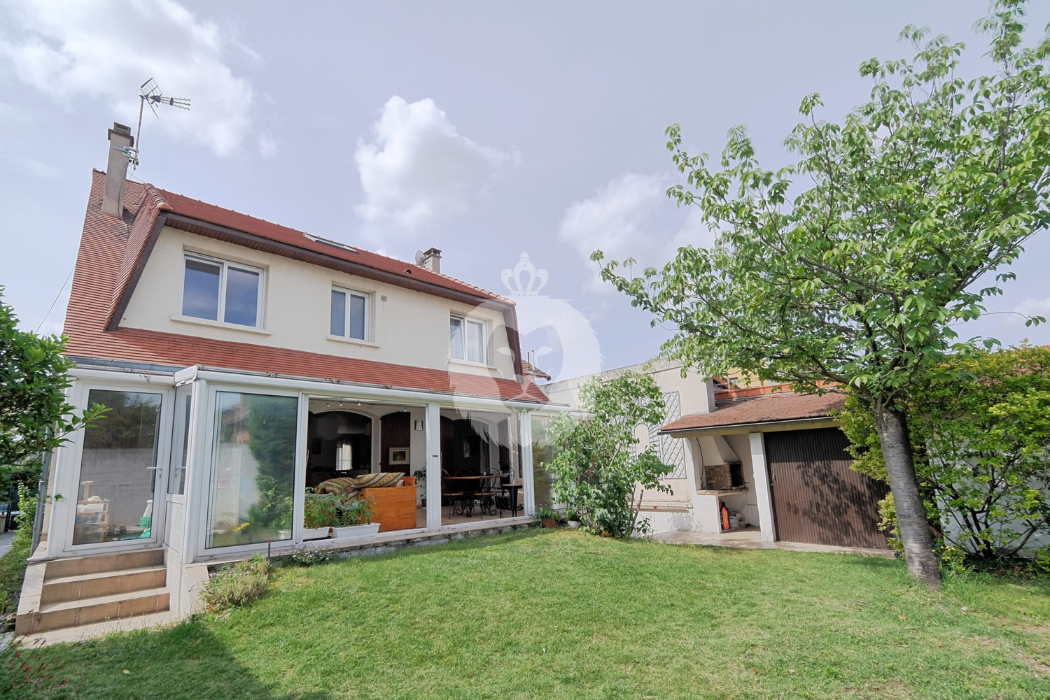 Grande maison à louer au cœur d'Adamville - King immobilier les Muriers